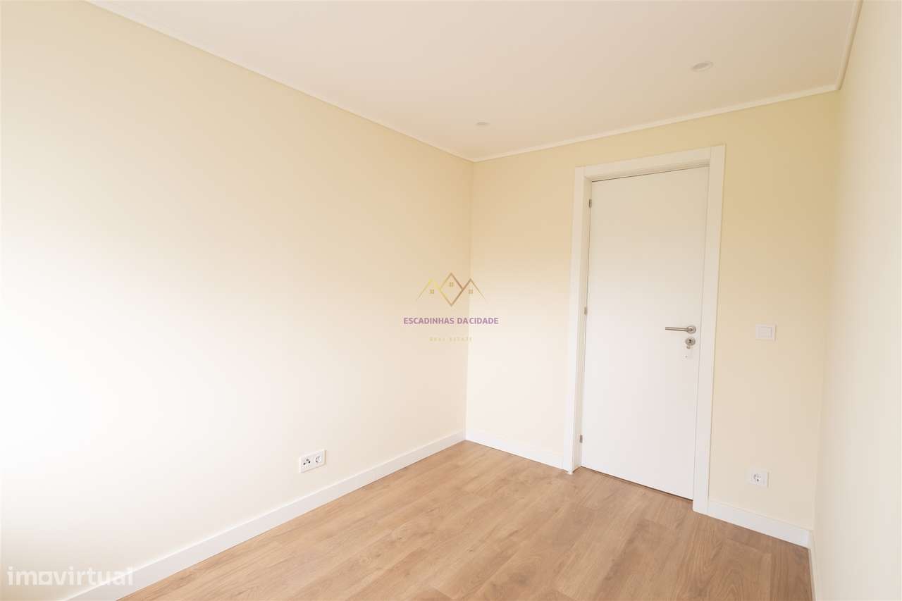 T3 Renovado Olivais com Vista Rio-8