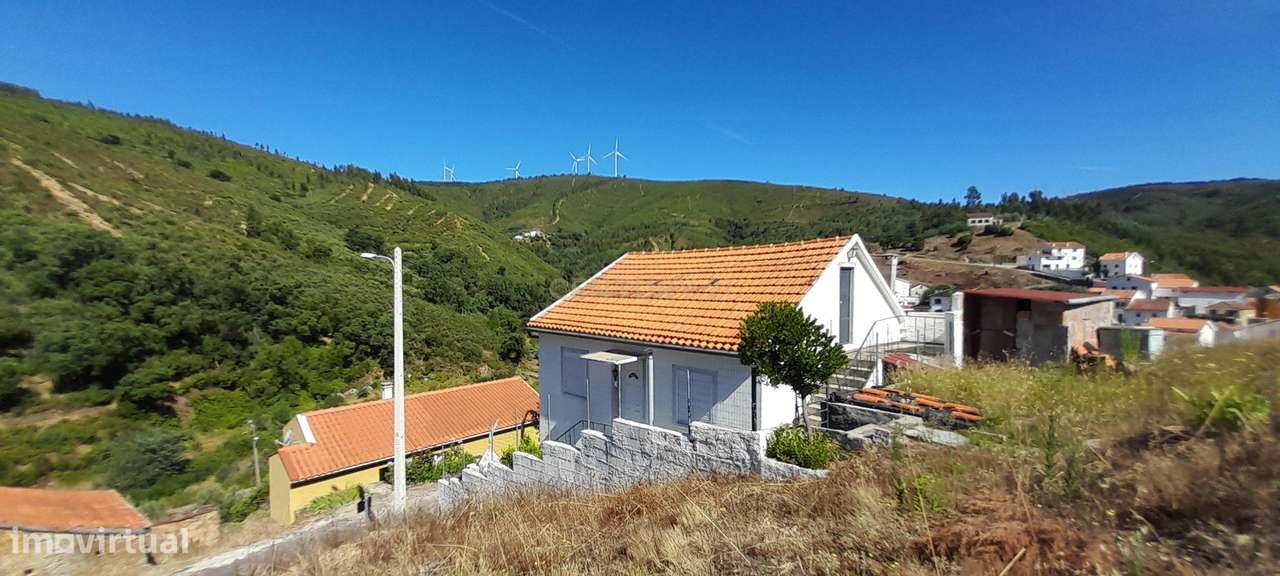 CASA NA ENCOSTA DA SERRA | PESCANSECO FUNDEIRO | SERRA DO AÇOR - Grande imagem: 2/35