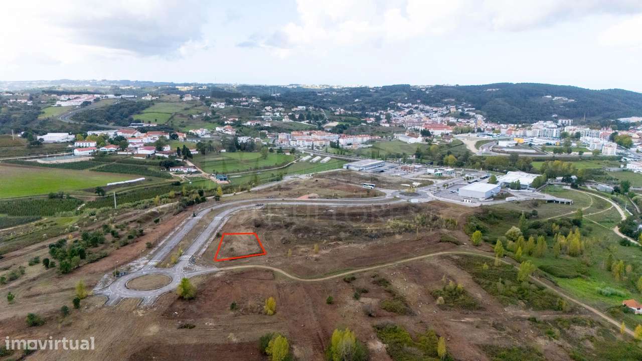 Nova Alcobaça- Lote de terreno para construção de prédio - Grande imagem: 3/6