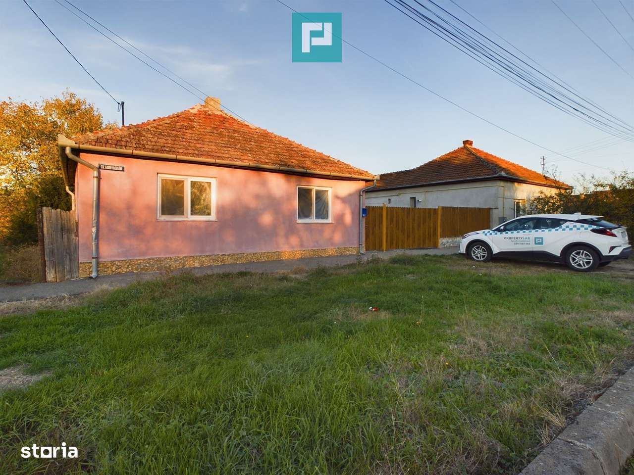 Teren generos și casă în Sânnicolau Mic - Imagine principală: 2/15