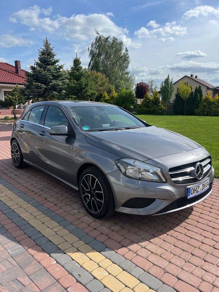 Mercedes-Benz A W176 180 (BlueEFFICIENCY) 2014