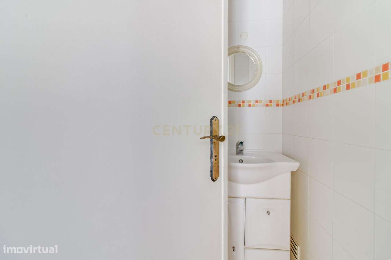 Apartamento T3 | Centro de Alverca do Ribatejo-24