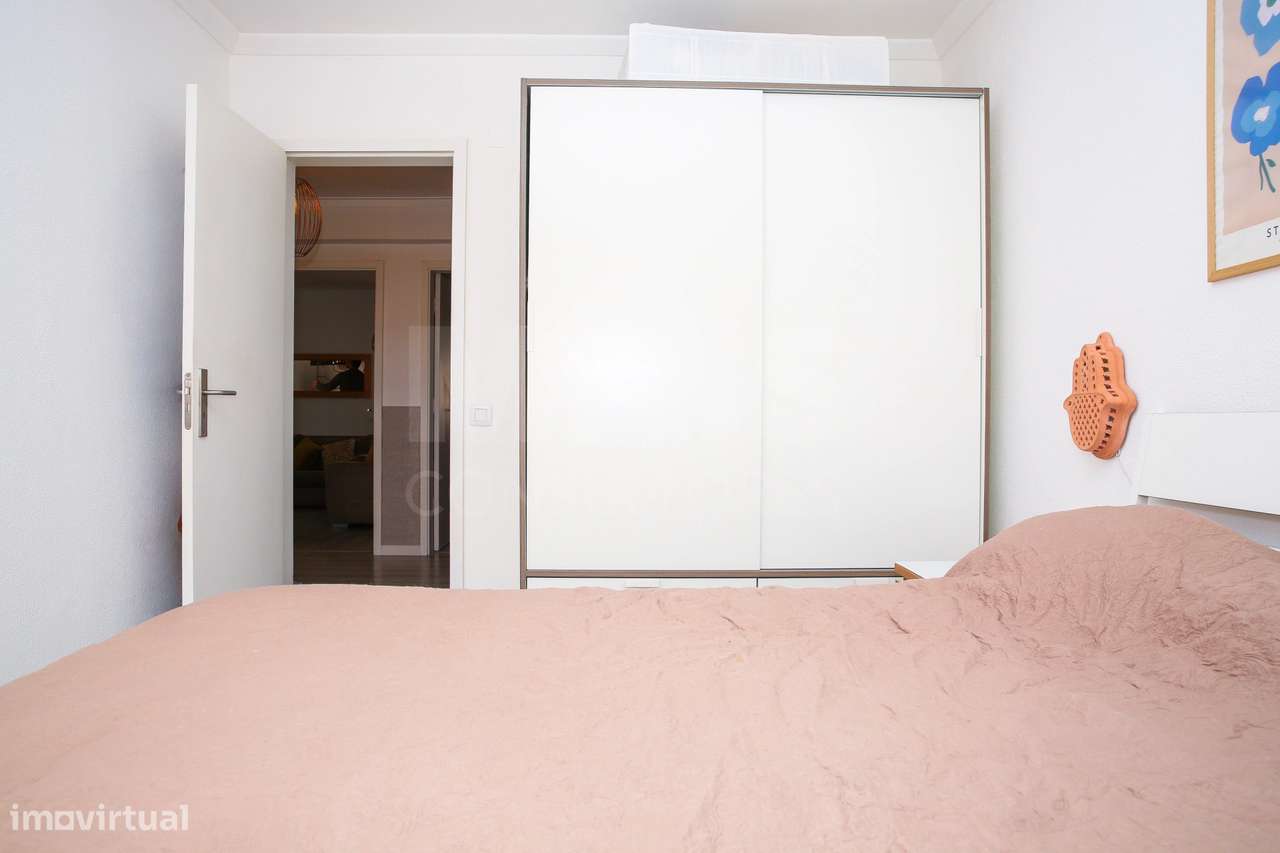 Apartamento T2 Remodelado no Carregado - Grande imagem: 5/27