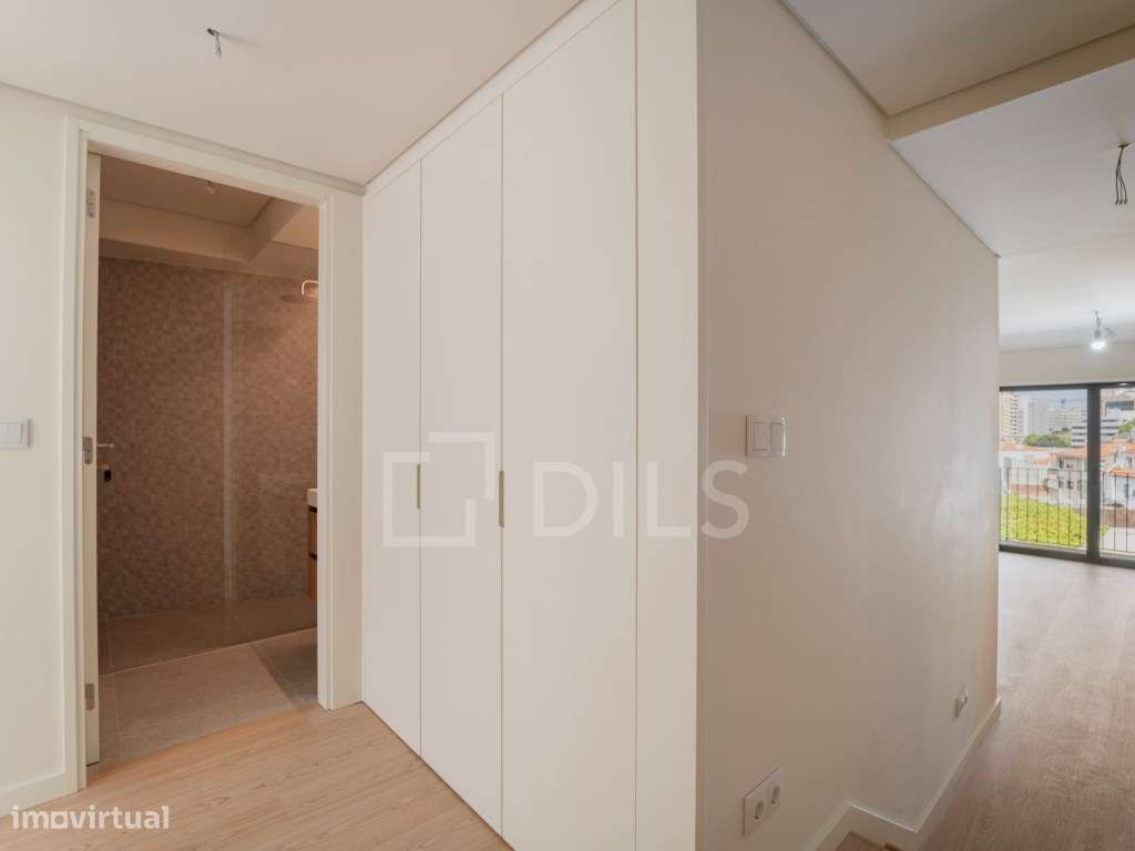 Apartamento T1 +1 com jardim no centro do Porto - Grande imagem: 3/64