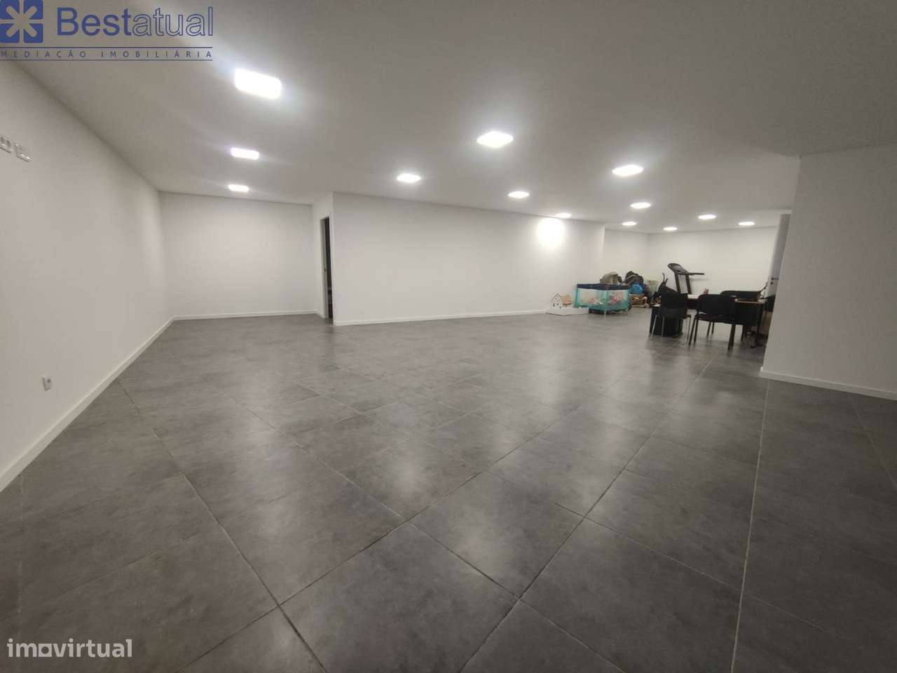 Moradia T 3 -4 frentes- de Luxo c/Piscina - Sande São Lourenço-45