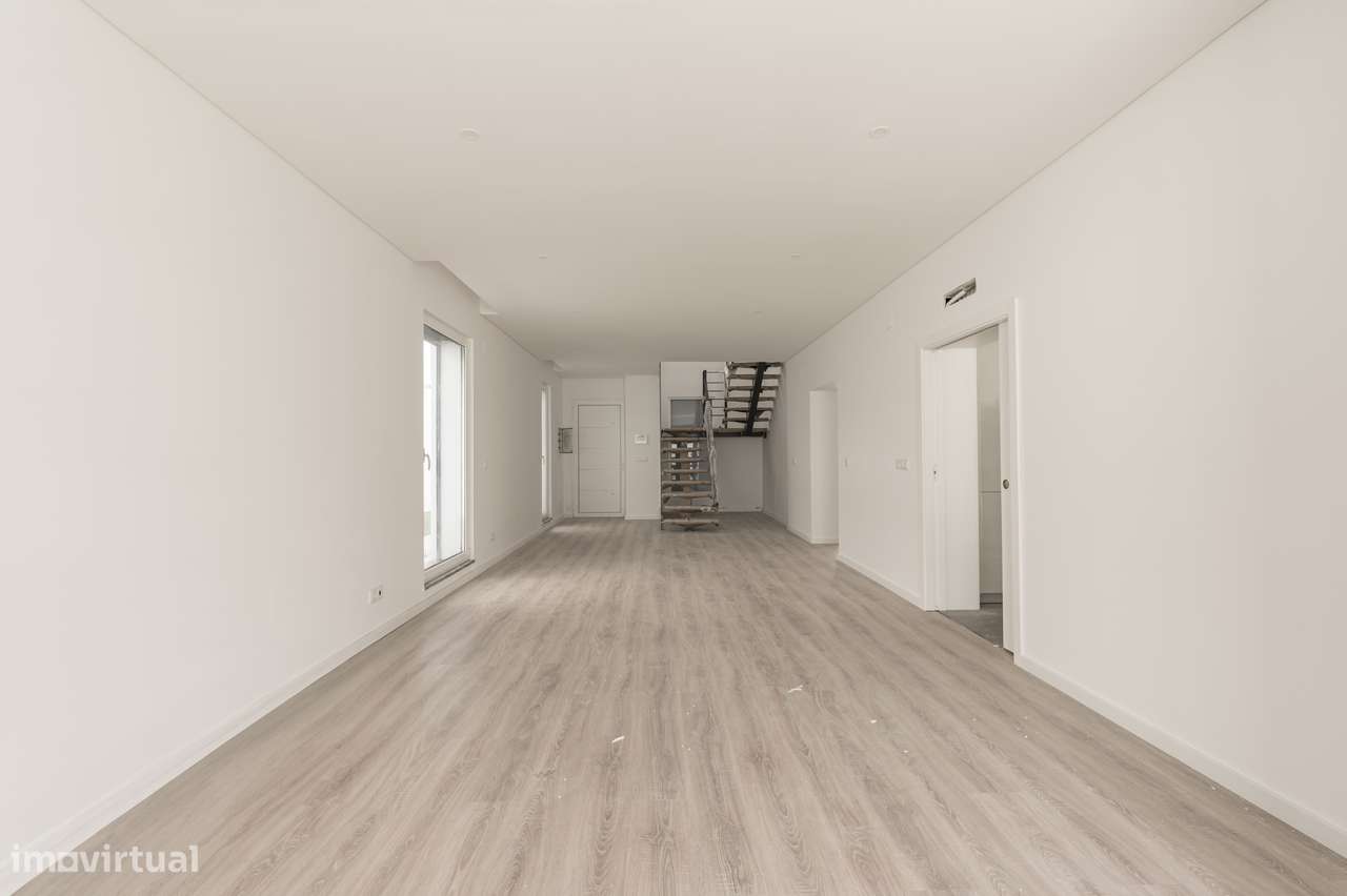 Moradia independente T4+1 nova c/piscina a 20 minutos Lisboa-9