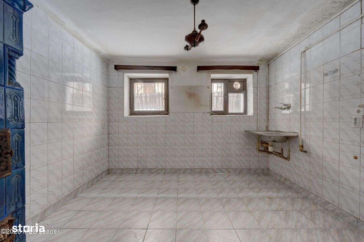 Casă 4 camere, rond Regina Maria, exterior renovat-19