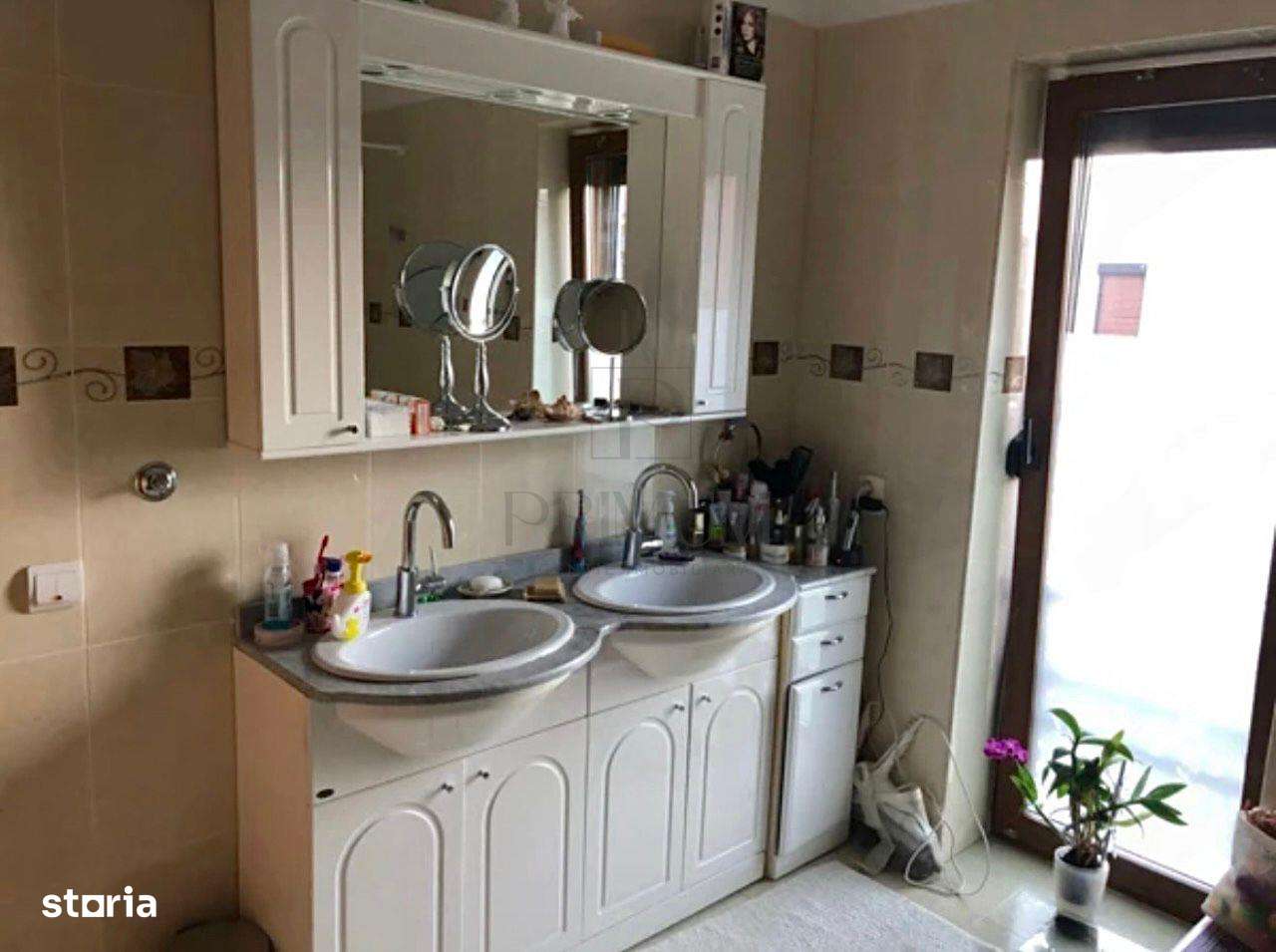 Triplex - Zona Torontalului - 3 Dormitoare - 2 Dressing-uri - Garaj - - Imagine principală: 5/7