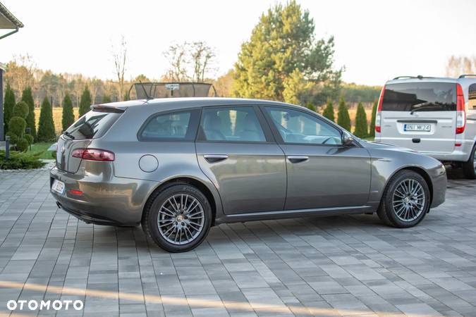 Alfa Romeo 159 - 15