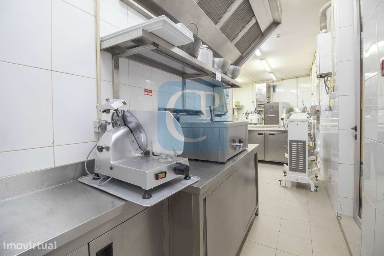 Pão Quente e Confeitaria no Centro de Matosinhos - Grande imagem: 5/27