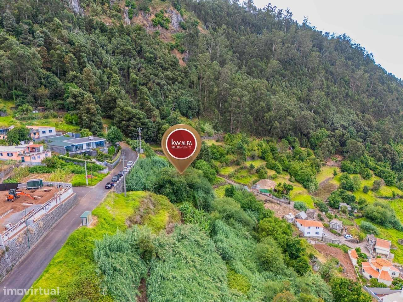 Terreno 1300,23m2 | Arco da Calheta | Construção-3