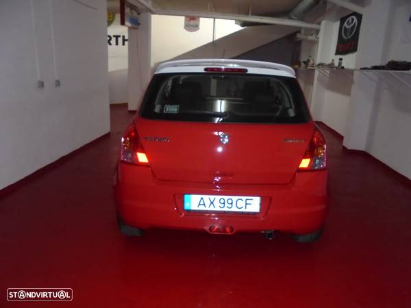 Suzuki Swift 1.3 DDiS GL - 4