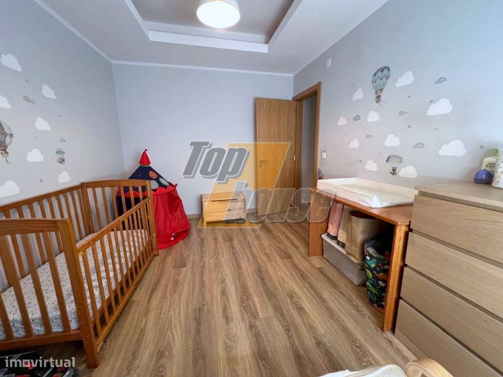 APARTAMENTO T2 + APROVEITAMENTO DE SÓTÃO | TOTALMENTE REMODELADO-11