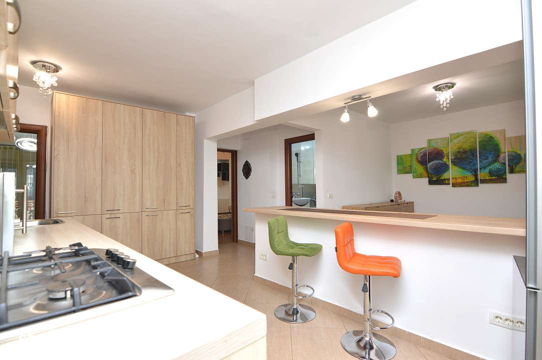 VANZARE APARTAMENT 3 CAMERE UNIRII – PIATA ALBA IULIA - 2 LOCURI DE-16