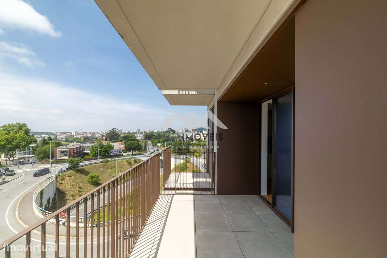 Apartamento T4 2024 | Alameda Jardins da Arrábida | Varanda | Vistas R-18