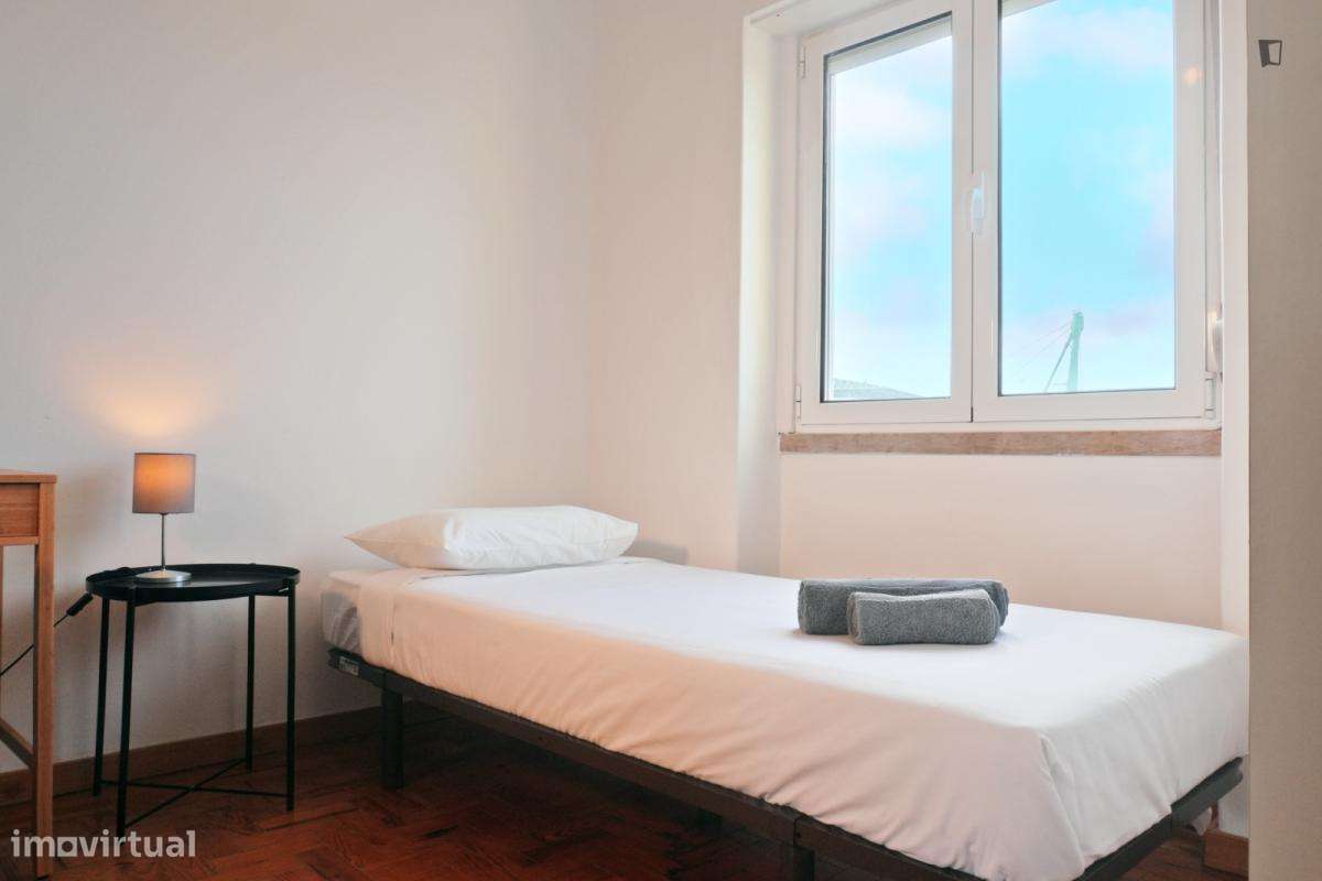 Quarto - localizado em Telheiras Lisbon - Grande imagem: 4/7