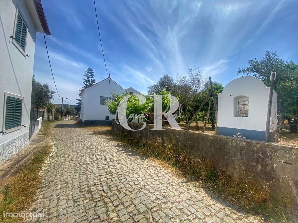 Casa típica portuguesa em pedra com excelente área de terreno em Figue - Grande imagem: 4/43