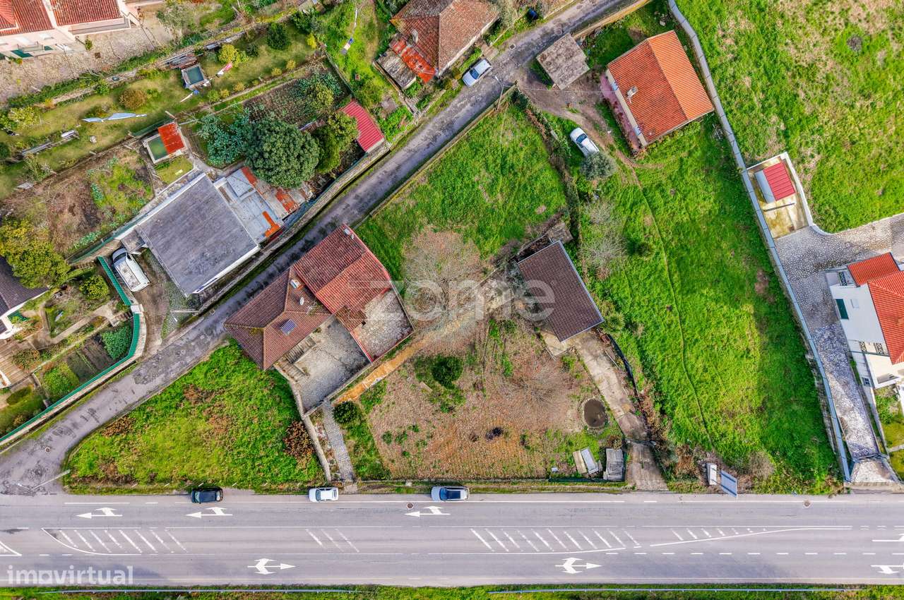 Moradia T3 com lote terreno 1468 m2 em Ponte da Barca-30