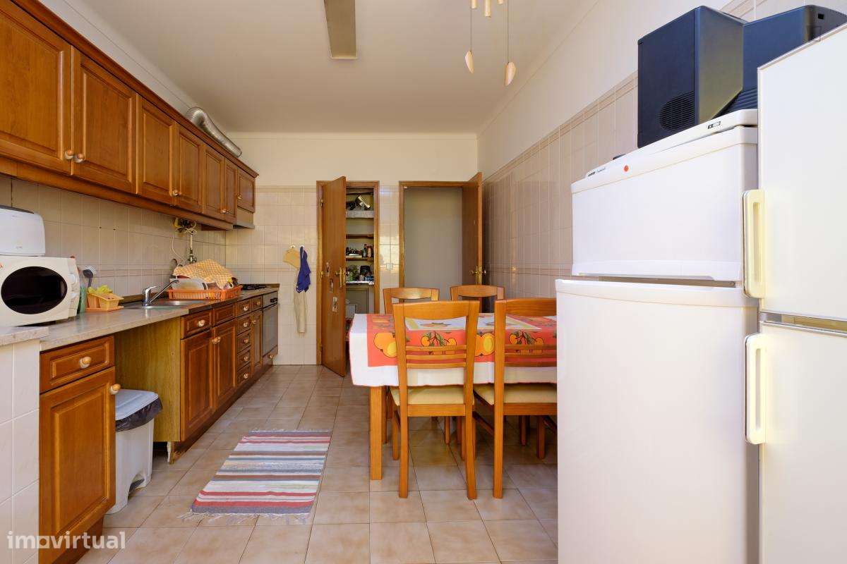 Quarto - localizado em Norton de Matos Coimbra - Grande imagem: 5/6