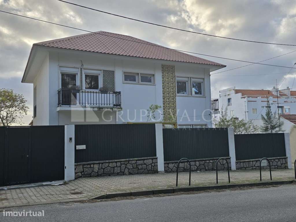 Moradia independente em Pilotos-Lazarim- Costa da Caparica-25