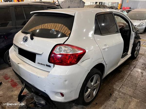 Toyota Auris 1.8 Hybrid de 2012 para peças - 1