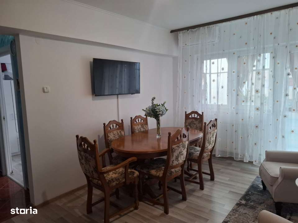 Apartament renovat recent 3 camere etaj 2 in Nadlac-1