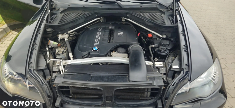 BMW X6 xDrive35i - 11