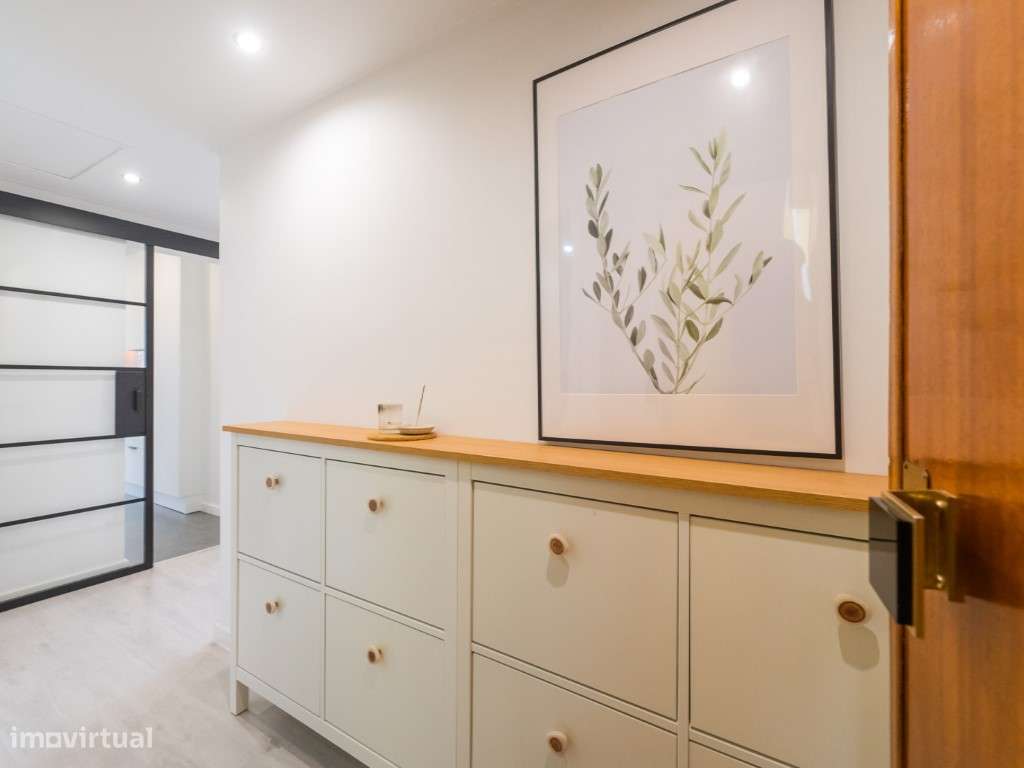 T2 Remodelado Centro de Linda-a-Velha-21