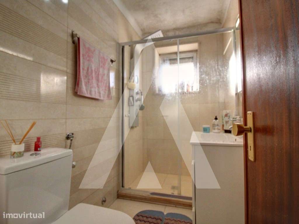 Moradia T6, Isolada, na zona de Oiã-33