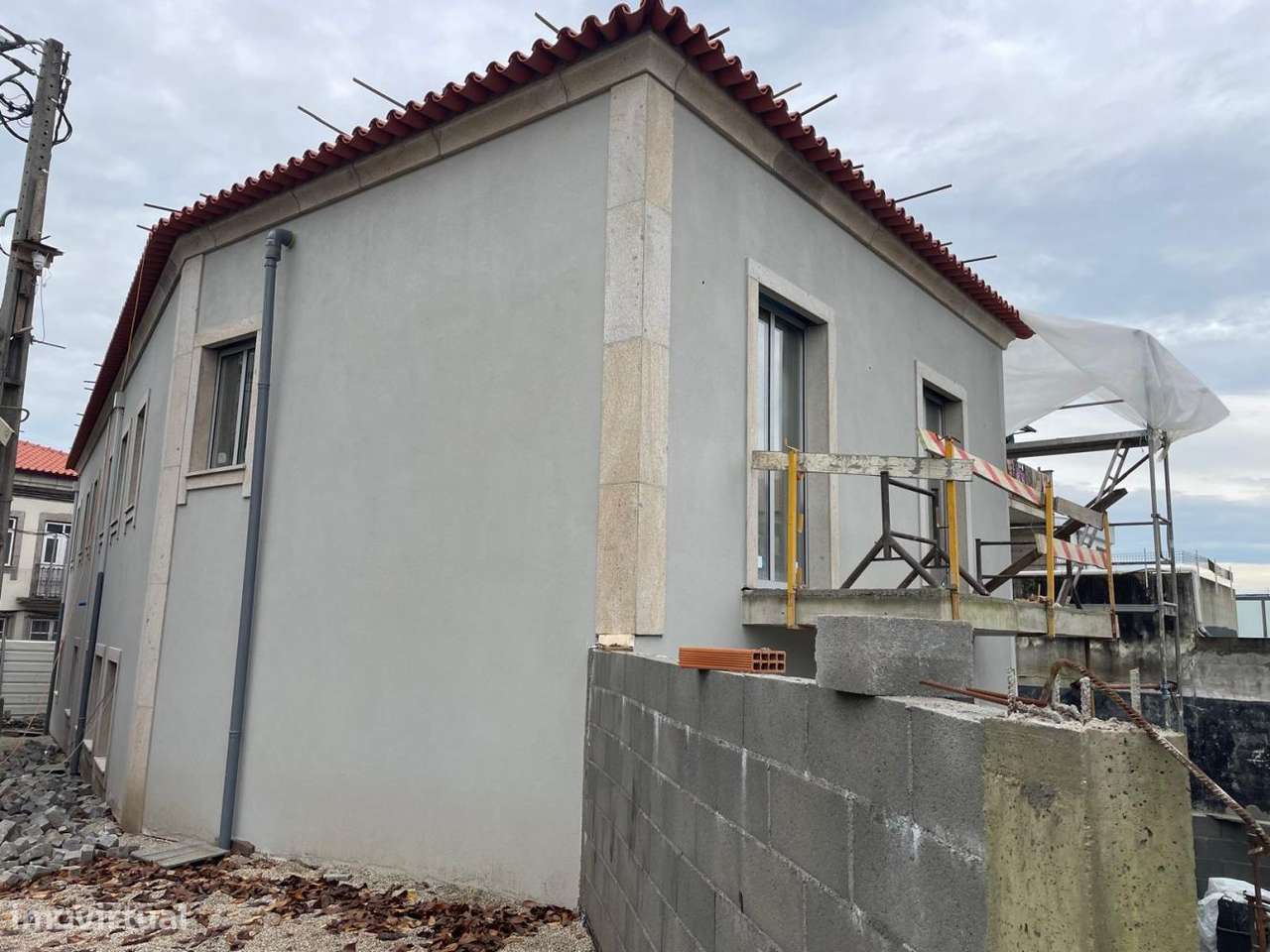 Apartamento NOVO com 2 lugares de garagem - Grande imagem: 3/49