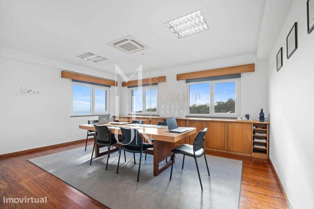 Oportunidade de Investimento Industrial - lote 7.290 m2 com 1.595 m2 d-33