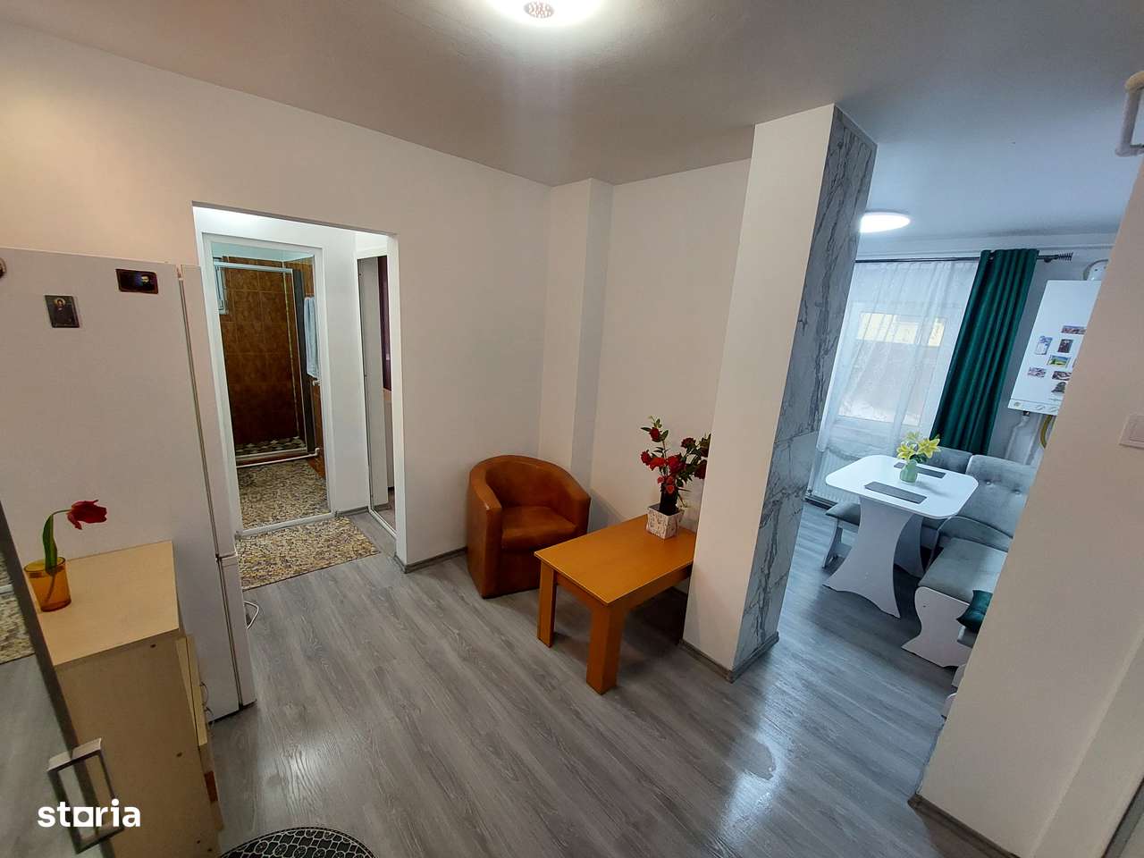 Vindem Apartament 2 camere Super,RENOVAT mobilat si utilat-1