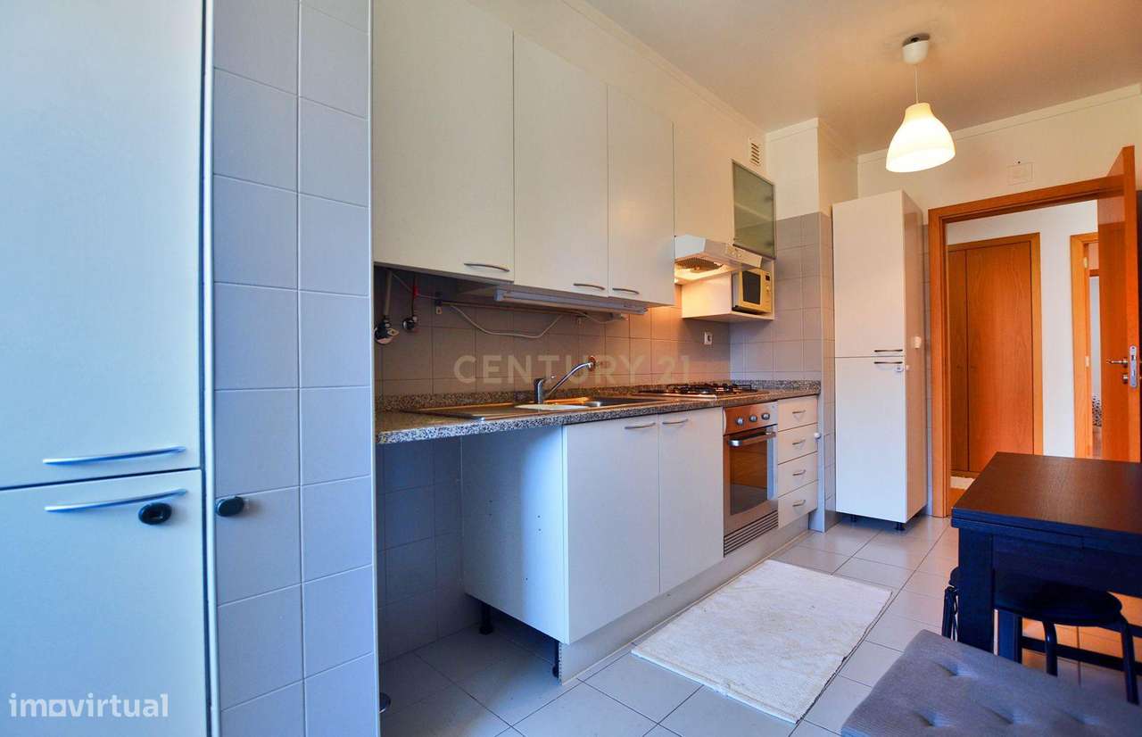 Apartamento T2 na Alta de Lisboa, com Varanda e Parqueamento - Grande imagem: 5/16