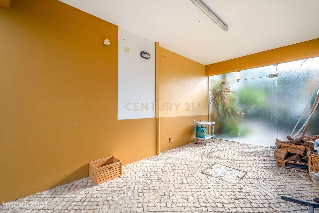 Moradia Unifamiliar de Prestígio | Guia – Albufeira | T4 | Piscina | J-36