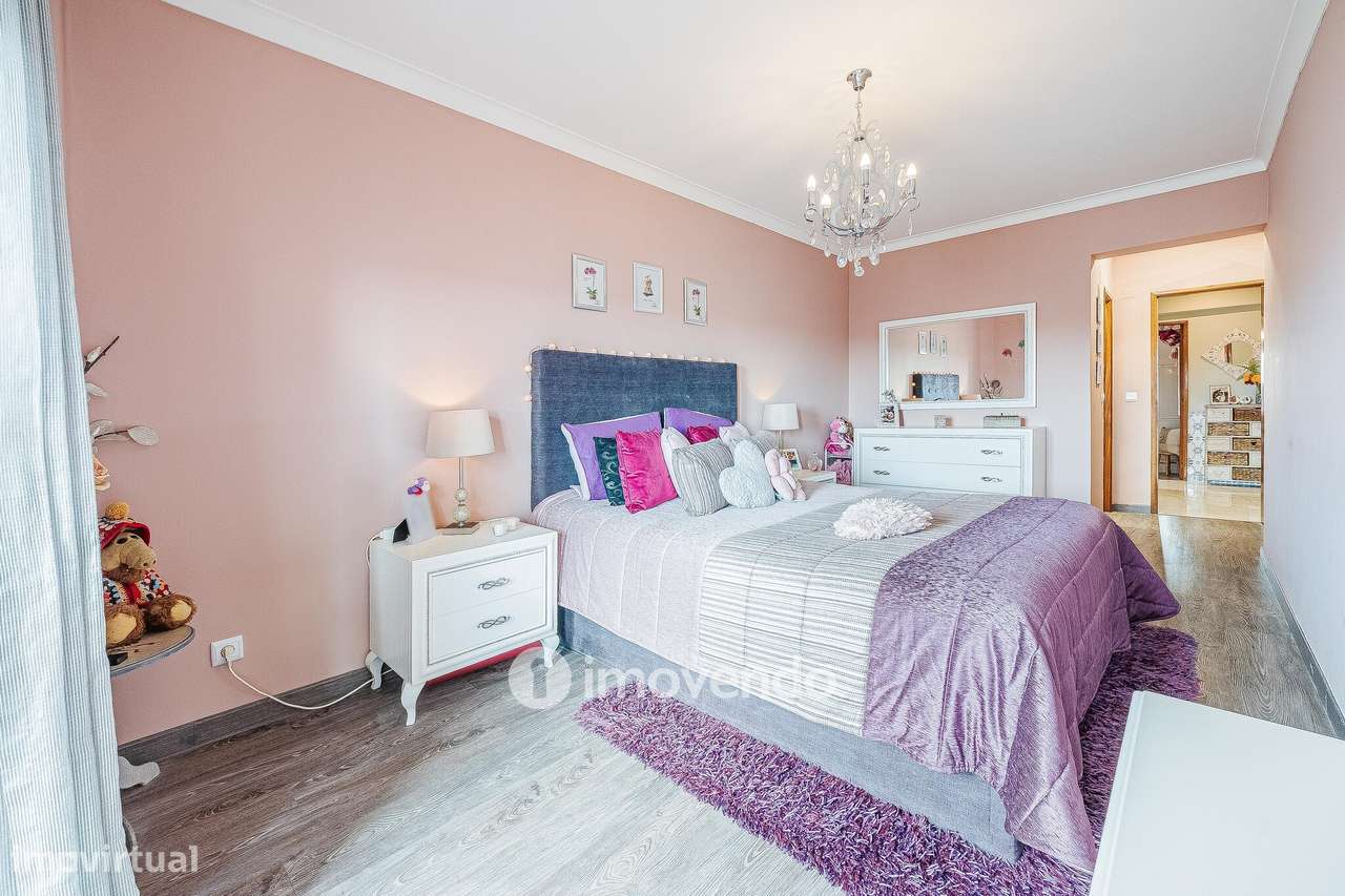 Apartamento T3, com áreas amplas, em Setúbal-35