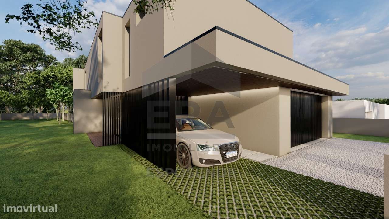 Moradia T4 de Luxo com Piscina de Sal e Vista Mar-12