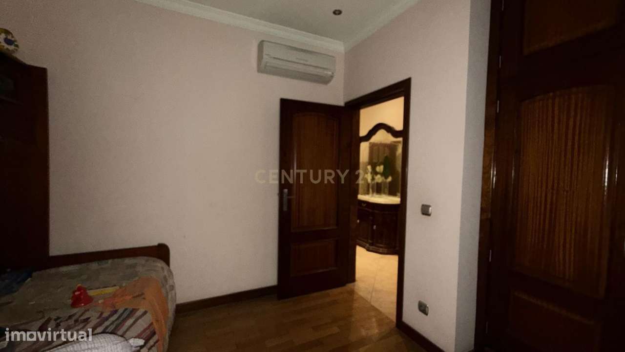 Moradia V4 Alpendorada, Várzea e Torrão – Marco de Canaveses-22