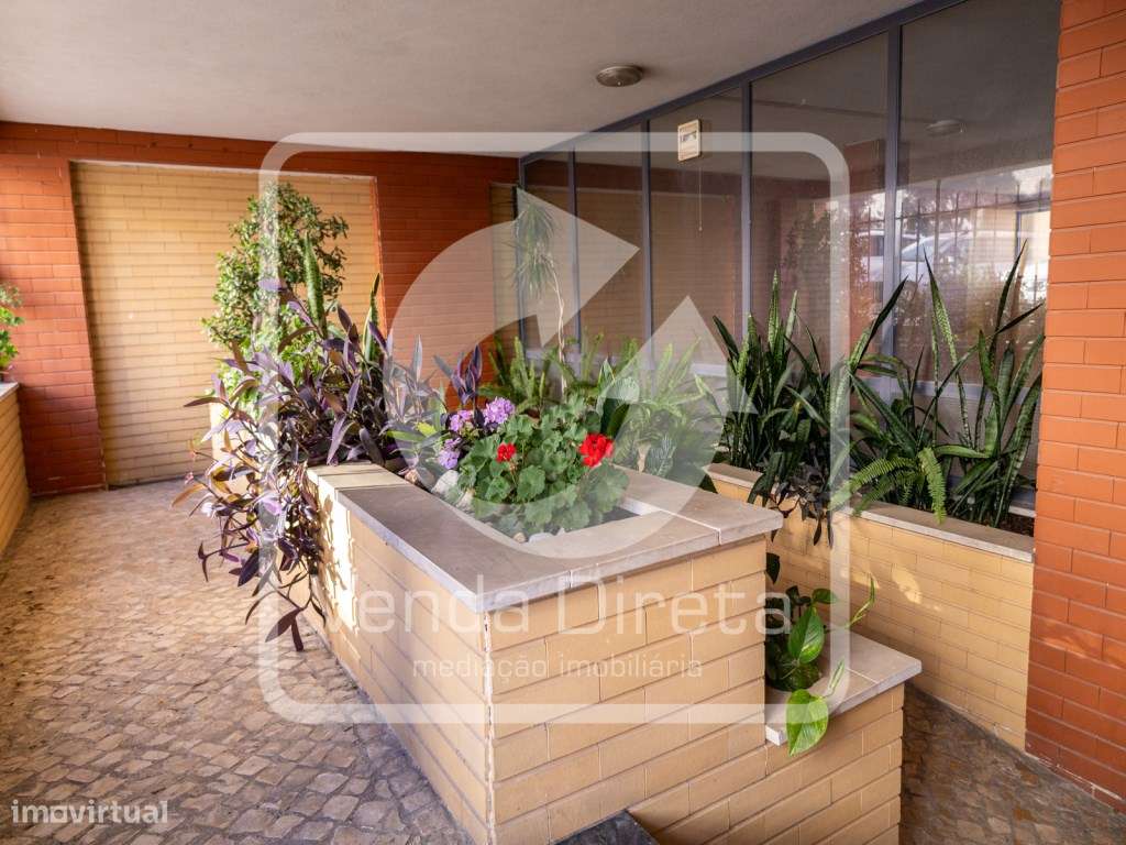 Apartamento T3 em Setúbal com box e vista para Serra da Arrábida-42