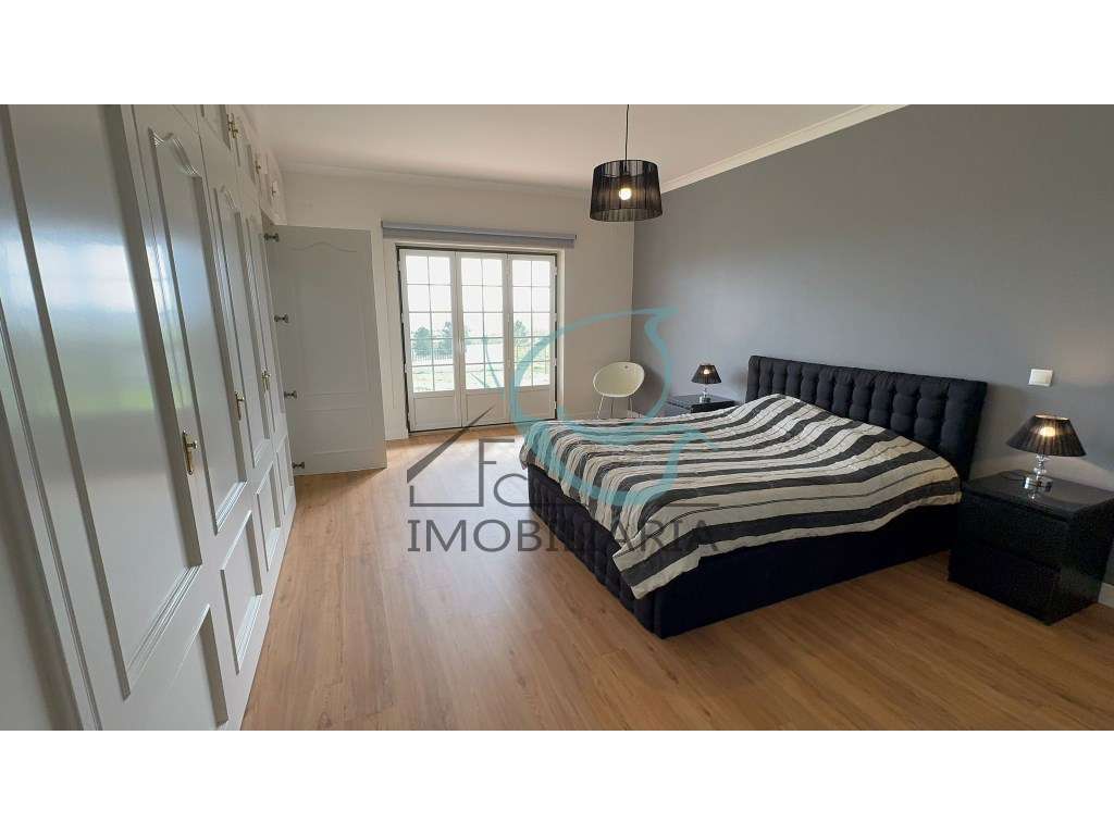 Moradia T5 com Vista para a Serra em Alenquer-17