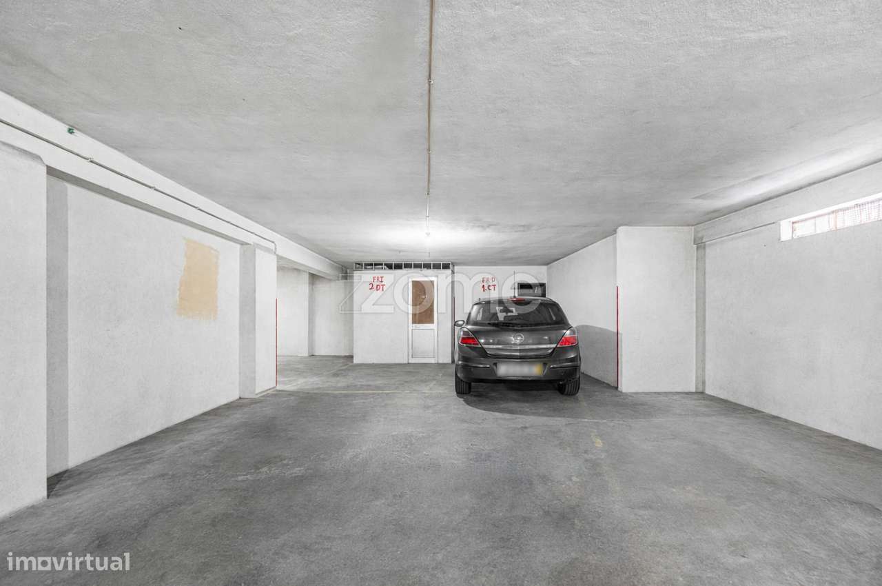 Apartamento T2 totalmente remodelado em São Lázaro - Braga-12