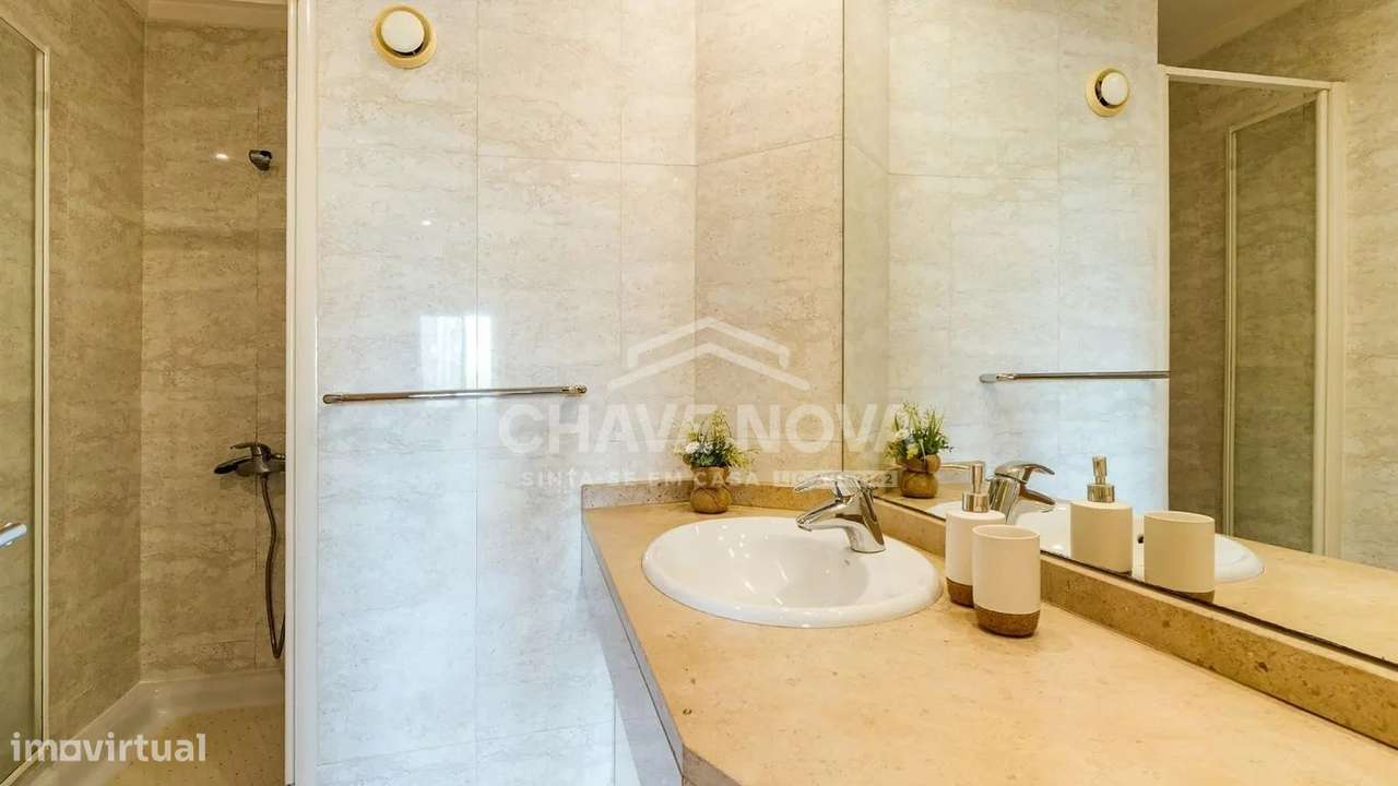 Apartamento T2 c/ Lugar de Garagem em Canidelo-7