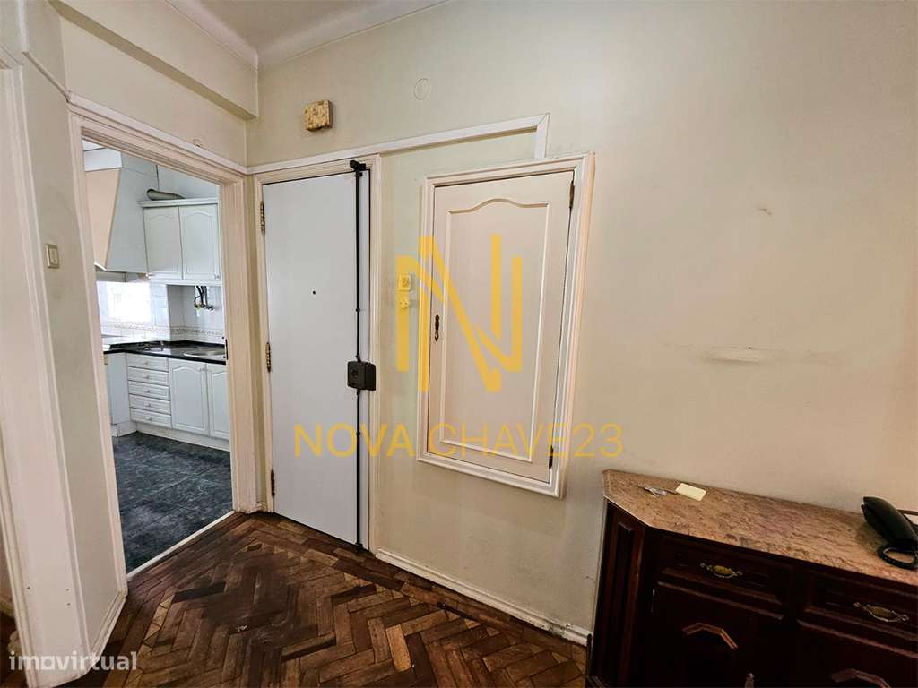 Apartamento T2 Soalheiro em São Domingos de Benfica-9