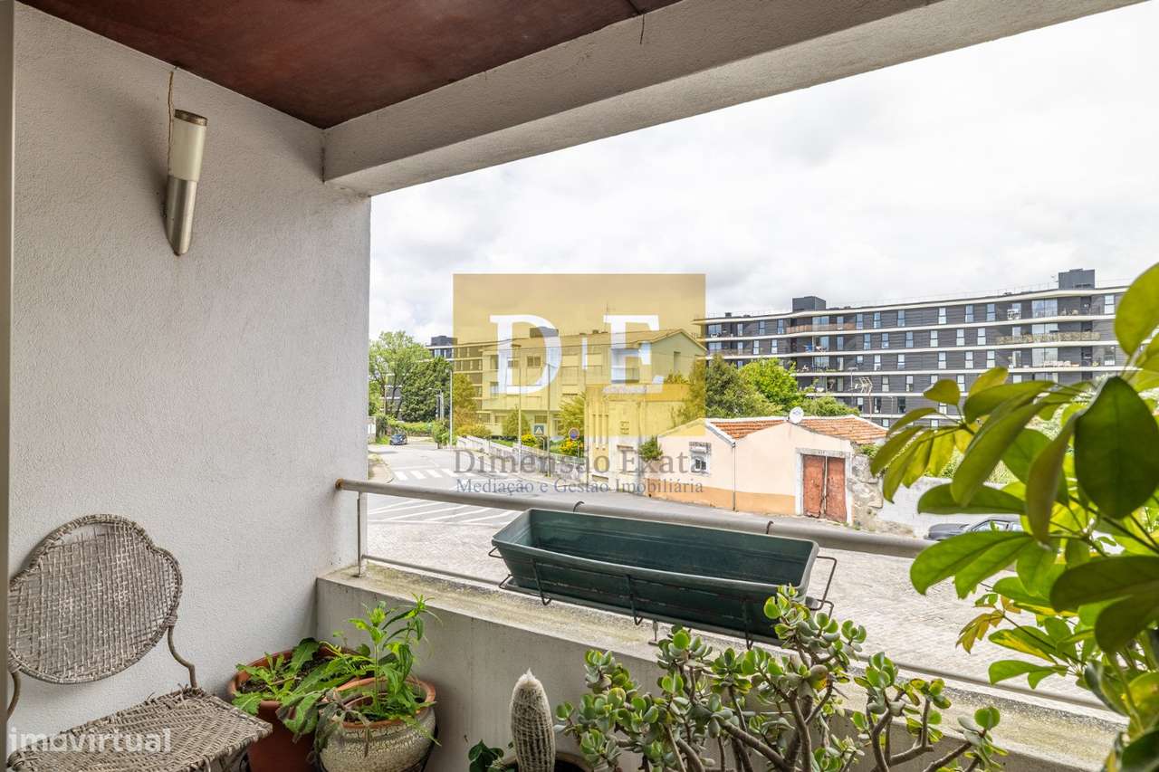 Apartamento T3 em Zona Nobre de Requesende em Ramalde-26