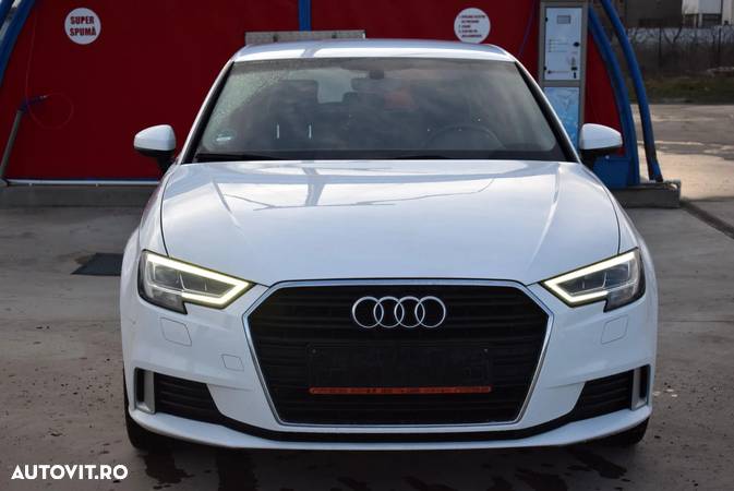 Audi A3 1.4 TFSI g-tron Sportback S tronic Attraction - 3