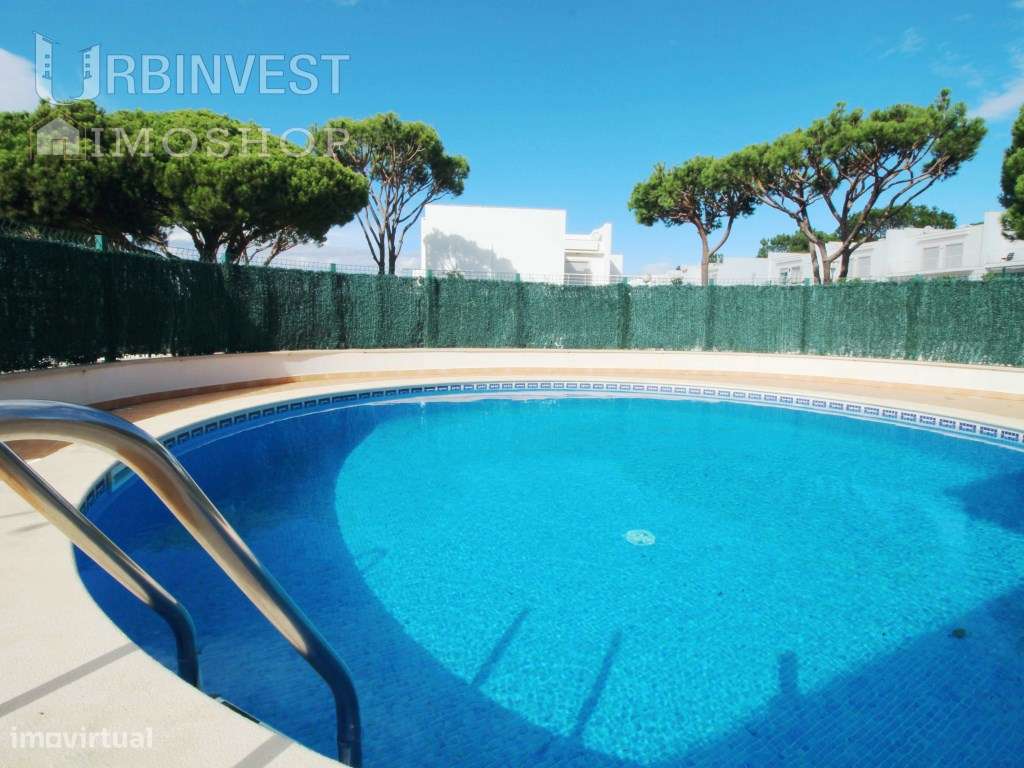 Moradia T4+1 geminada em zona calma de Vilamoura, Algarve - Grande imagem: 5/37