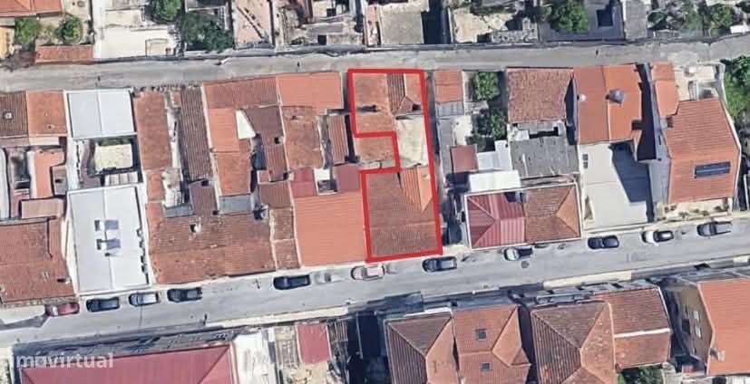 Vende-se imóvel totalmente renovado com 1 T2 + 5 T0 em Coimbra.-7