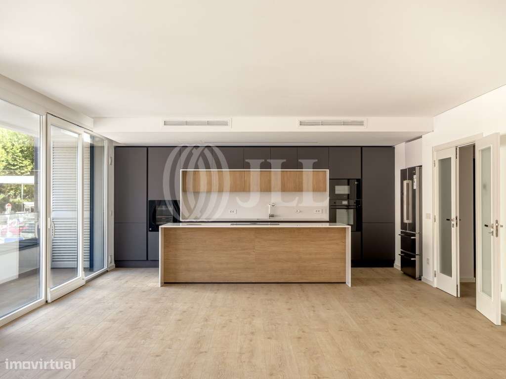 Apartamento T3 com vista mar e garagem em Cascais - Grande imagem: 3/29