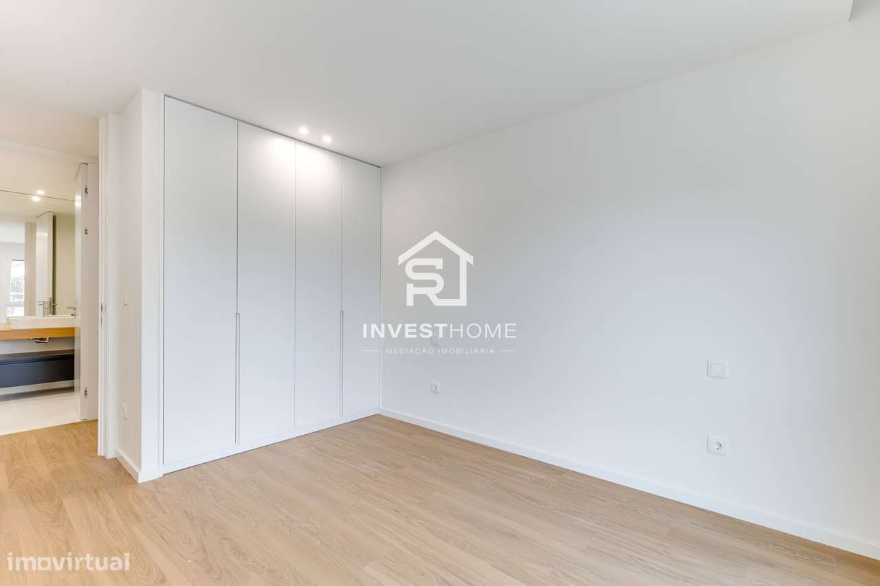 Apartamento T3 | Novo 2025 | Pronto a Escriturar | Varanda | Box-18