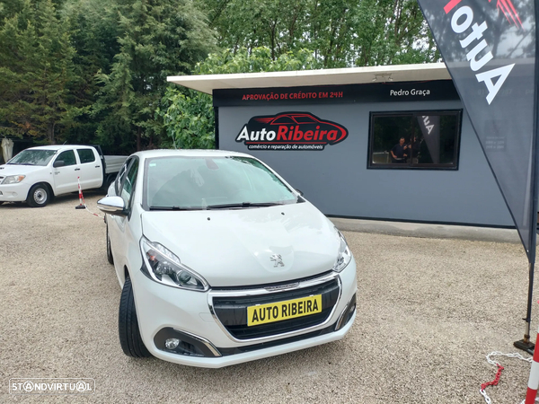 Peugeot 208 1.2 PureTech Active - 14