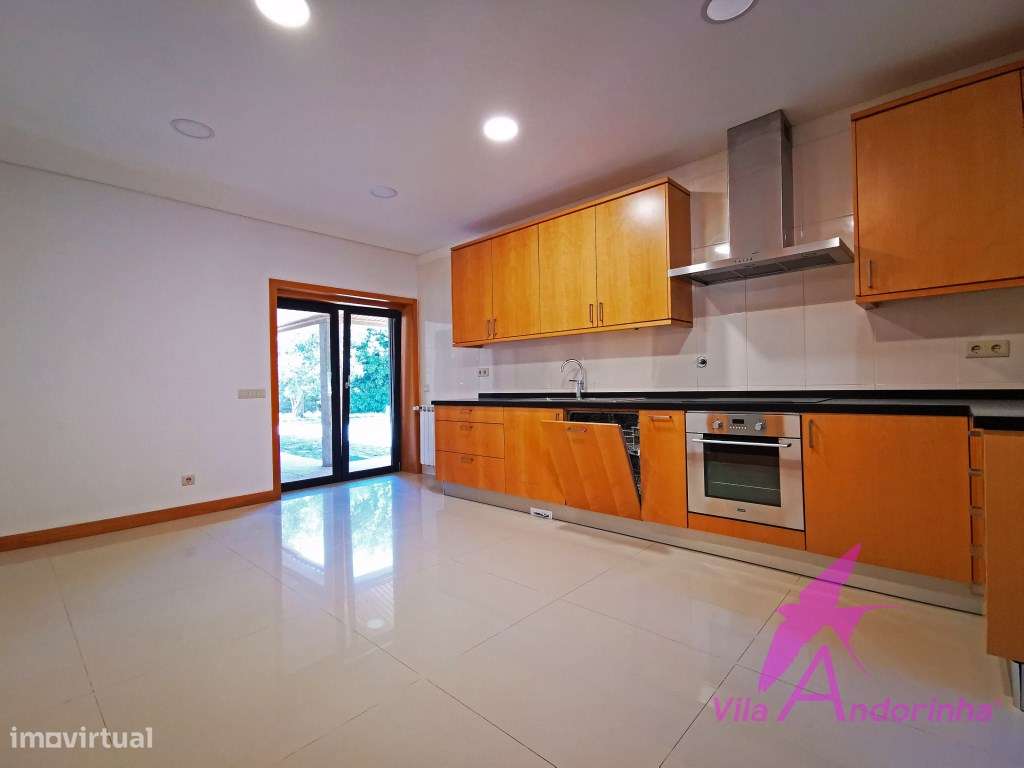 Moradia T3 Independente abraçada pela Natureza em Moledo - Grande imagem: 5/54